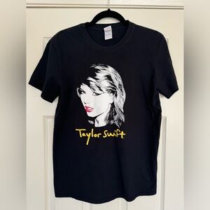 RARE Taylor Swift 1989 Official Merch t-shirt